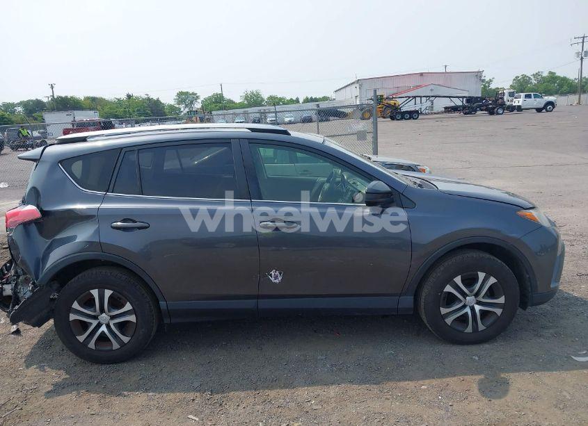 Photo 13 of 2017 Toyota Rav4 LE (VIN JTMBFREV6HD205665)