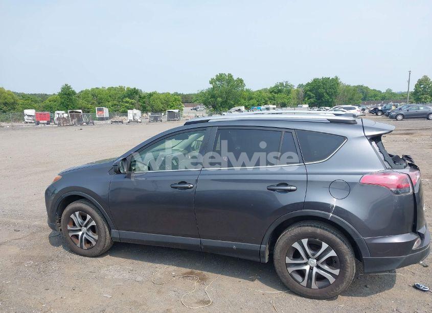 Photo 14 of 2017 Toyota Rav4 LE (VIN JTMBFREV6HD205665)