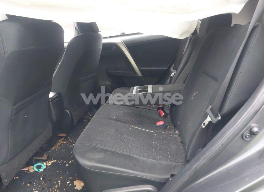 Photo 8 of 2015 Toyota Rav4 LE (VIN JTMBFREV7FJ038070)