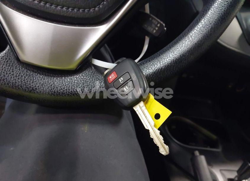 Photo 11 of 2016 Toyota Rav4 LE (VIN JTMBFREV7GJ103386)