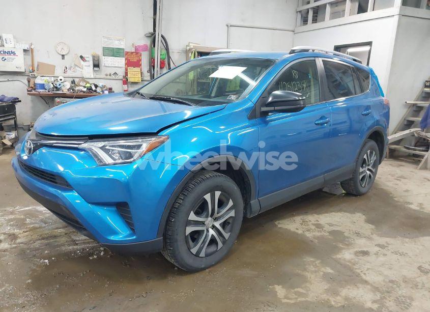 Photo 2 of 2016 Toyota Rav4 LE (VIN JTMBFREV7GJ103386)