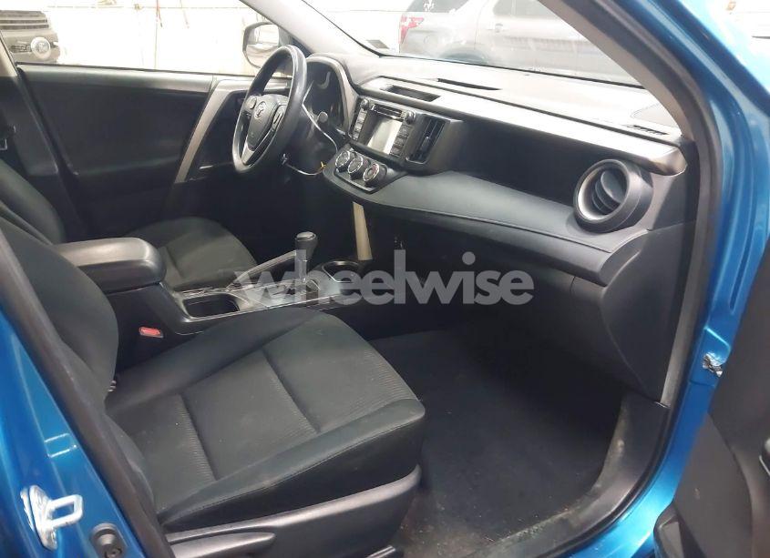 Photo 5 of 2016 Toyota Rav4 LE (VIN JTMBFREV7GJ103386)