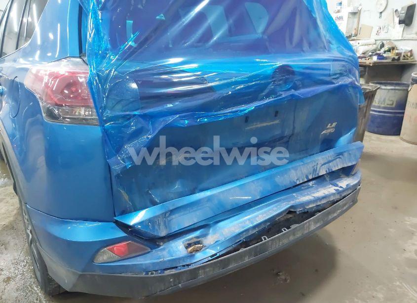 Photo 6 of 2016 Toyota Rav4 LE (VIN JTMBFREV7GJ103386)