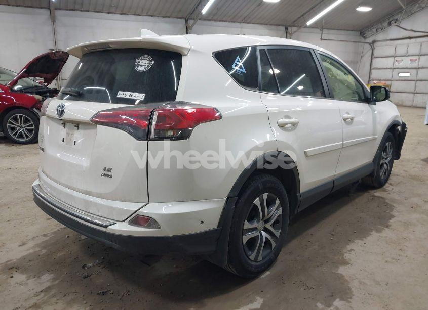 Photo 4 of 2018 Toyota Rav4 LE (VIN JTMBFREV7JJ207951)