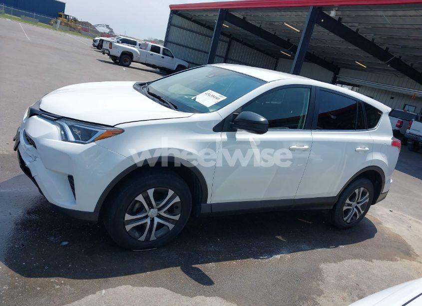 Photo 14 of 2017 Toyota Rav4 LE (VIN JTMBFREV8HD221334)