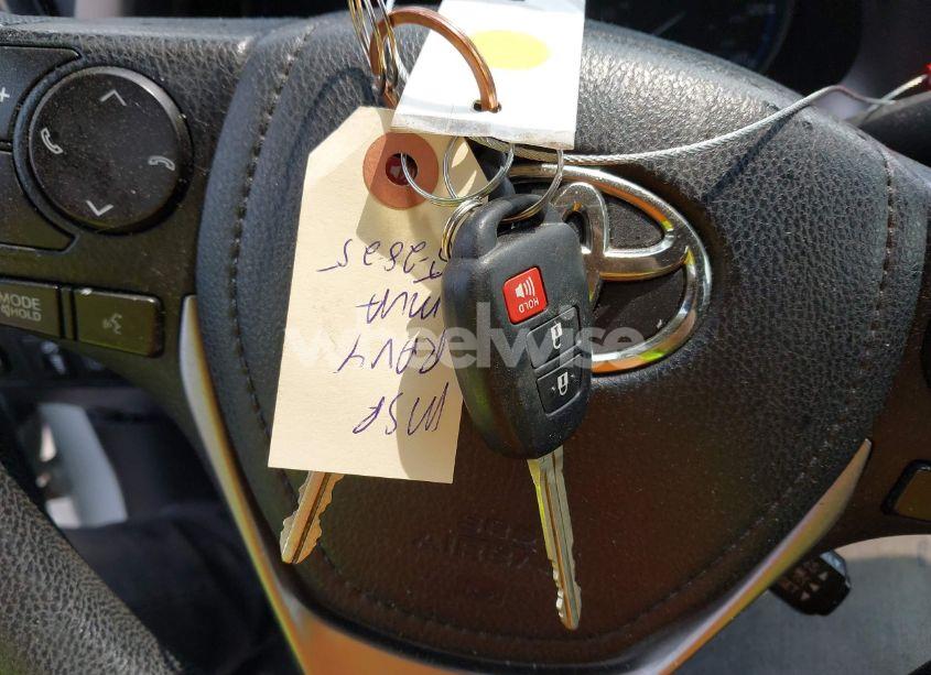 Photo 11 of 2017 Toyota Rav4 LE (VIN JTMBFREV9HJ139176)