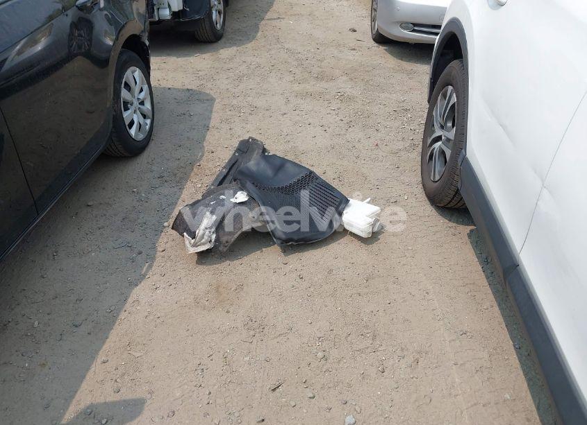 Photo 12 of 2017 Toyota Rav4 LE (VIN JTMBFREV9HJ139176)