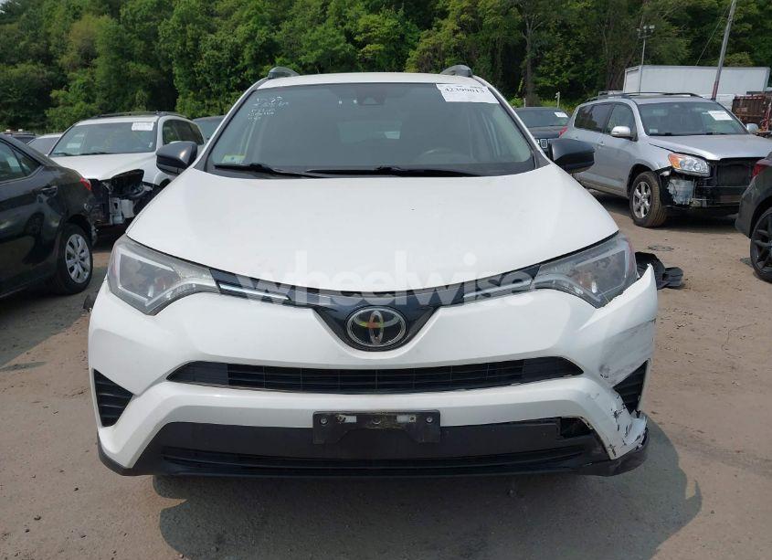 Photo 13 of 2017 Toyota Rav4 LE (VIN JTMBFREV9HJ139176)