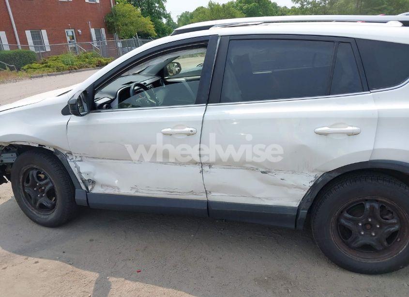 Photo 15 of 2017 Toyota Rav4 LE (VIN JTMBFREV9HJ139176)