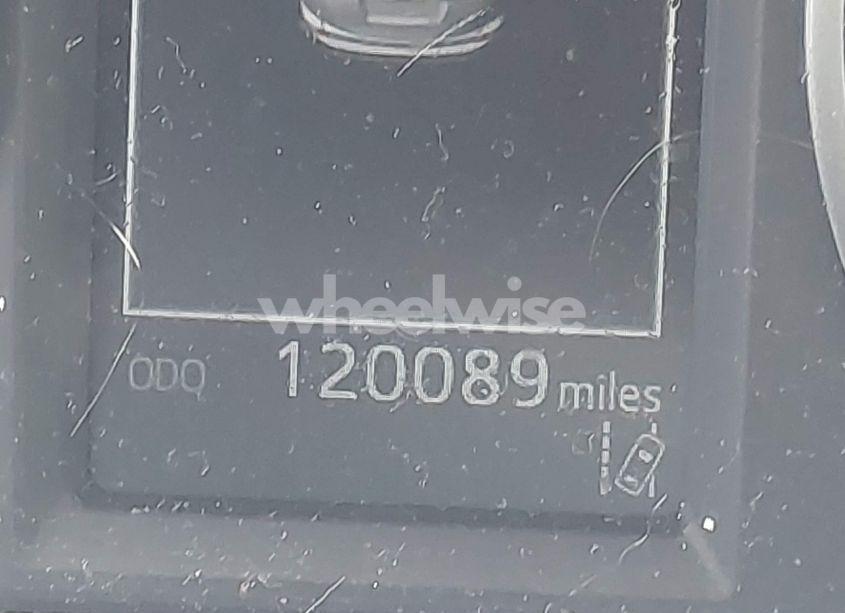 Photo 16 of 2017 Toyota Rav4 LE (VIN JTMBFREV9HJ139176)