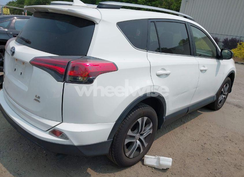 Photo 4 of 2017 Toyota Rav4 LE (VIN JTMBFREV9HJ139176)