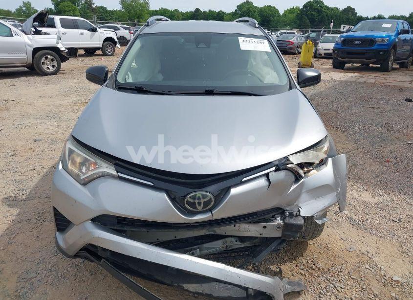 Photo 12 of 2018 Toyota Rav4 LE (VIN JTMBFREV9JJ257072)
