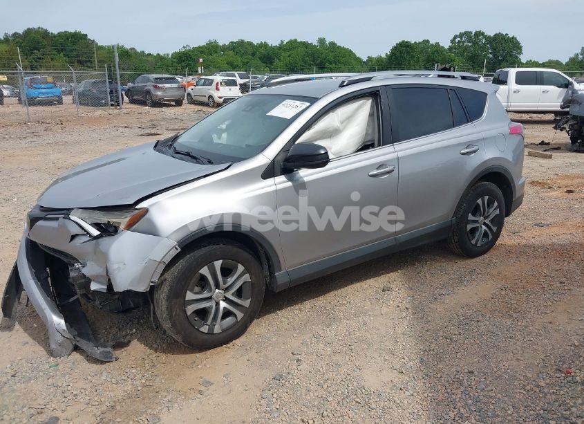 Photo 2 of 2018 Toyota Rav4 LE (VIN JTMBFREV9JJ257072)