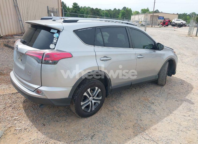 Photo 4 of 2018 Toyota Rav4 LE (VIN JTMBFREV9JJ257072)