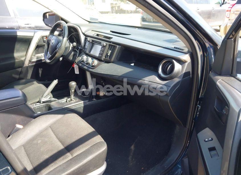 Photo 5 of 2018 Toyota Rav4 LE (VIN JTMBFREV9JJ739024)