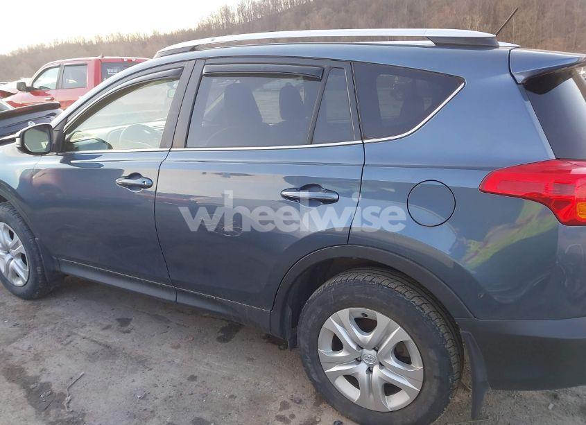 Photo 15 of 2014 Toyota Rav4 LE (VIN JTMBFREVXED070024)