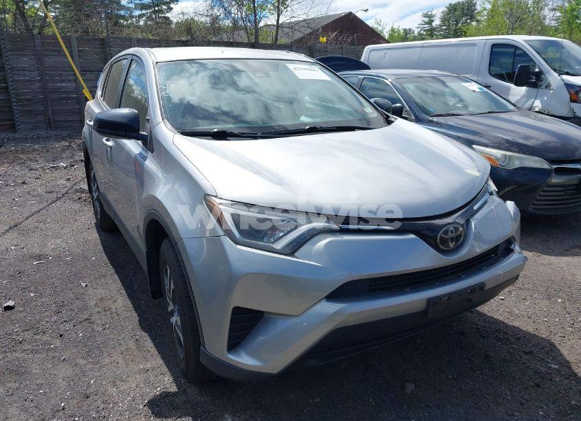 Photo 12 of 2018 Toyota Rav4 LE (VIN JTMBFREVXJJ193902)