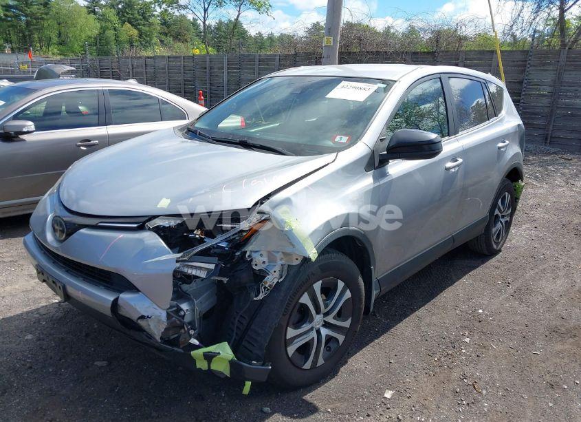 Photo 2 of 2018 Toyota Rav4 LE (VIN JTMBFREVXJJ193902)