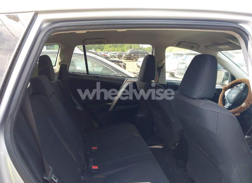 Photo 8 of 2018 Toyota Rav4 LE (VIN JTMBFREVXJJ193902)