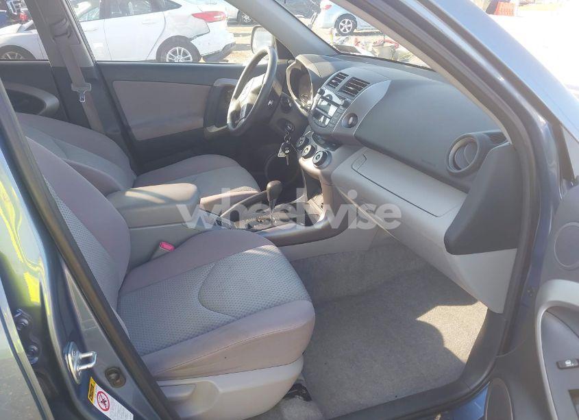 Photo 5 of 2006 Toyota Rav4 BASE V6 (VIN JTMBK33V765000214)