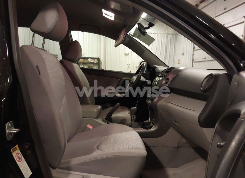 Photo 5 of 2007 Toyota Rav4 BASE V6 (VIN JTMBK35V675016242)