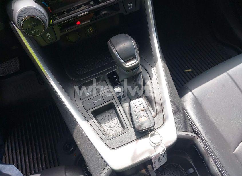 Photo 11 of 2024 Toyota Rav4 XLE PREMIUM (VIN JTMC1RFV0RJ027160)