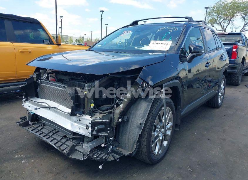 Photo 2 of 2024 Toyota Rav4 XLE PREMIUM (VIN JTMC1RFV0RJ027160)