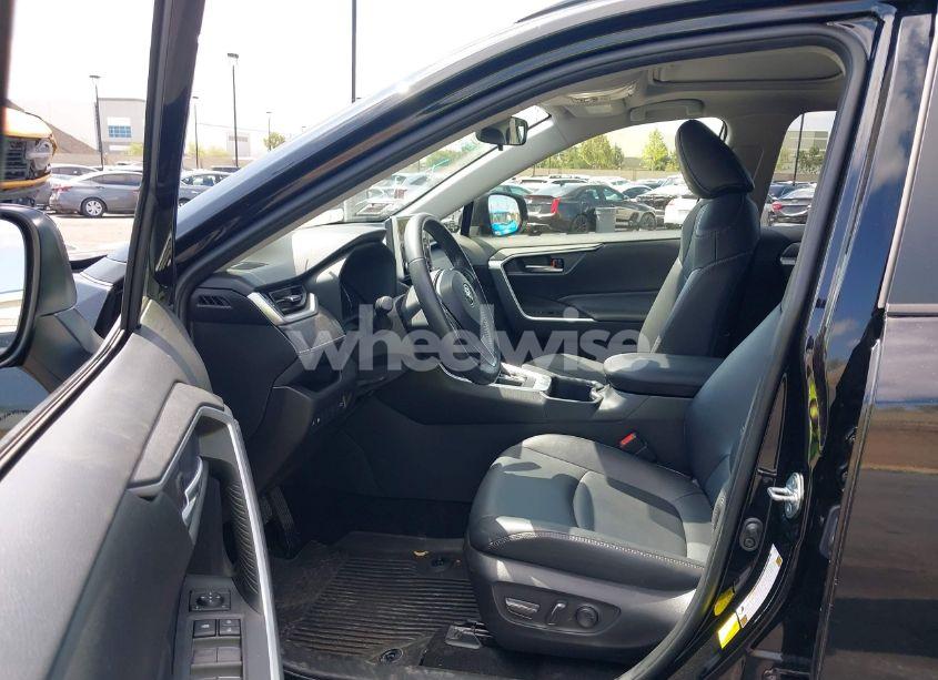 Photo 5 of 2024 Toyota Rav4 XLE PREMIUM (VIN JTMC1RFV0RJ027160)