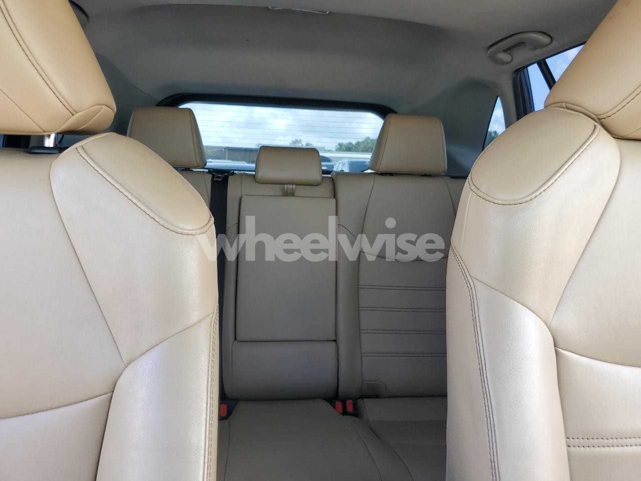 Photo 10 of 2019 TOYOTA RAV4 XLE PREMIUM (VIN JTMC1RFV1KD014468)