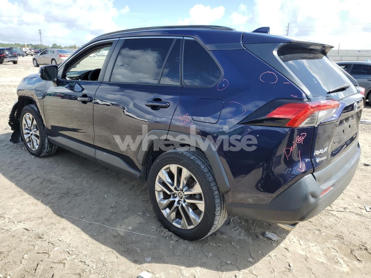 Photo 2 of 2019 TOYOTA RAV4 XLE PREMIUM (VIN JTMC1RFV1KD014468)