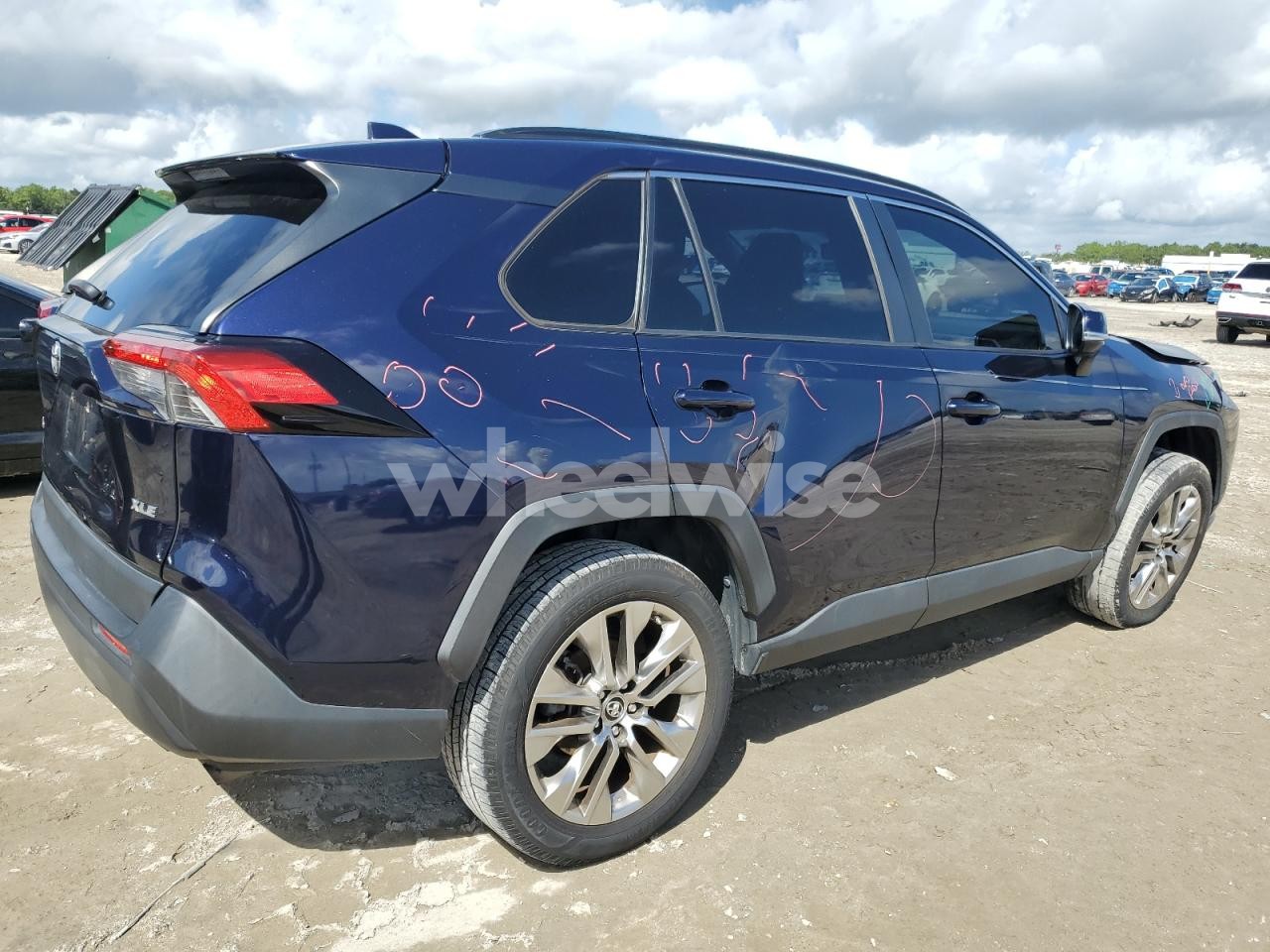 Photo 3 of 2019 TOYOTA RAV4 XLE PREMIUM (VIN JTMC1RFV1KD014468)
