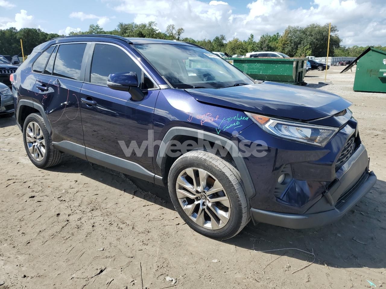 Photo 4 of 2019 TOYOTA RAV4 XLE PREMIUM (VIN JTMC1RFV1KD014468)
