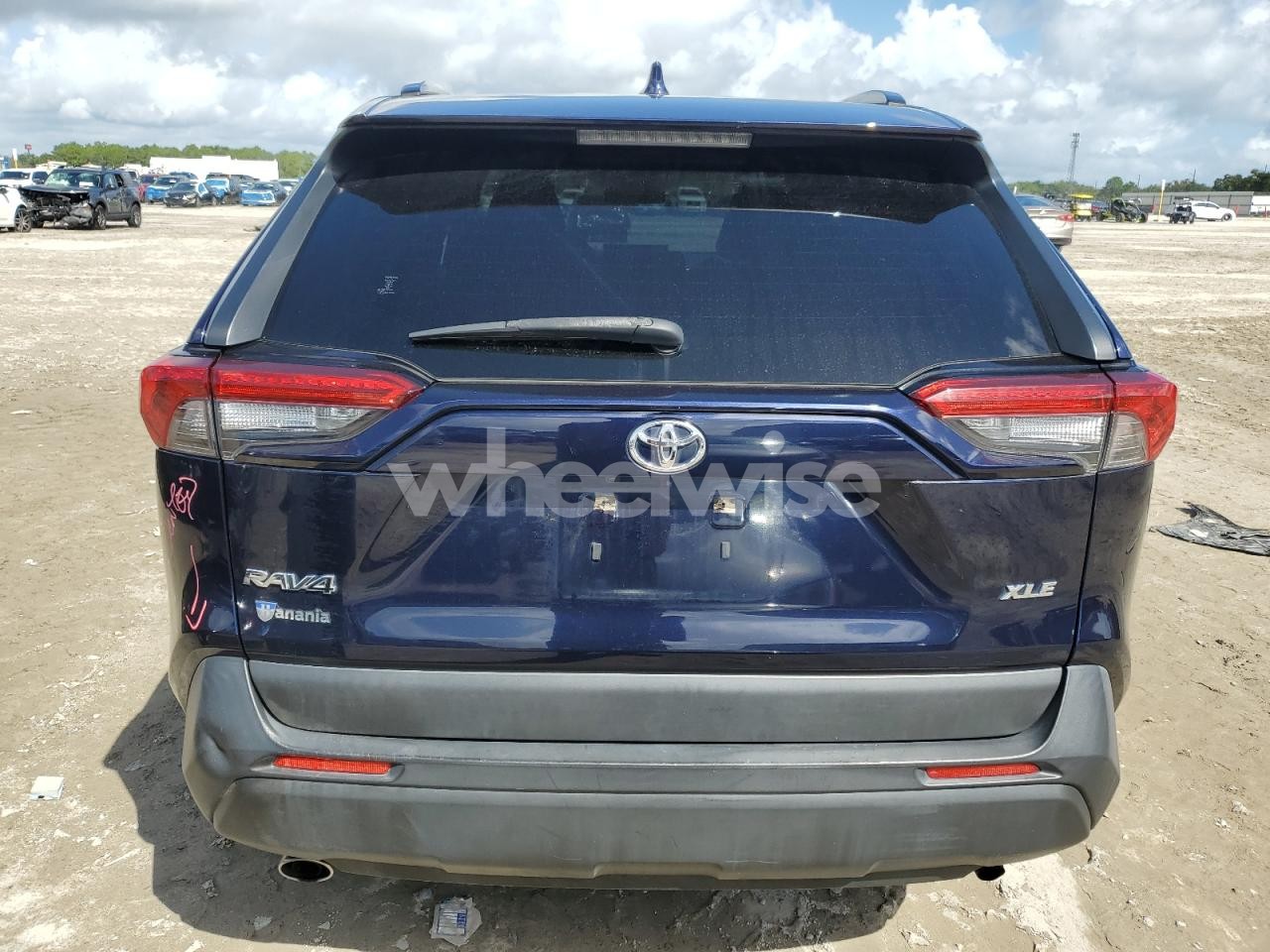 Photo 6 of 2019 TOYOTA RAV4 XLE PREMIUM (VIN JTMC1RFV1KD014468)