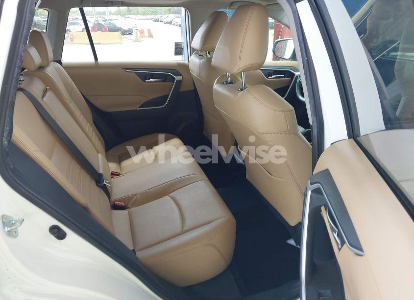 Photo 8 of 2019 Toyota Rav4 XLE PREMIUM (VIN JTMC1RFV2KD504756)