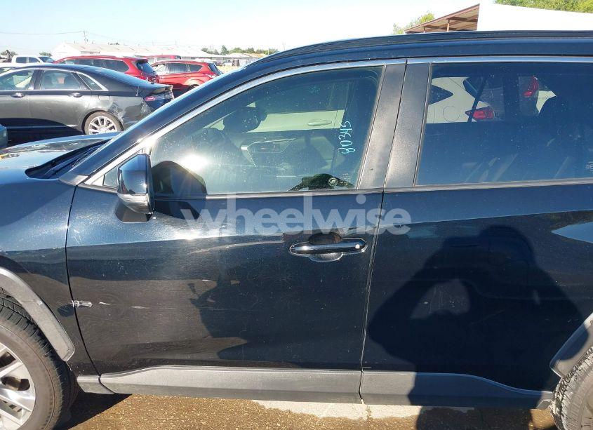 Photo 14 of 2019 Toyota Rav4 XLE PREMIUM (VIN JTMC1RFV3KD020854)