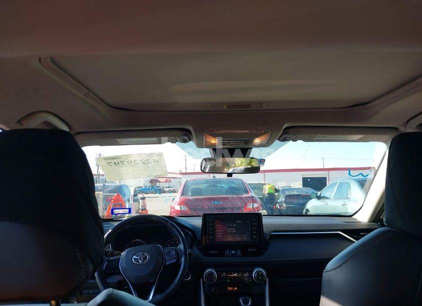 Photo 19 of 2019 Toyota Rav4 XLE PREMIUM (VIN JTMC1RFV3KD020854)