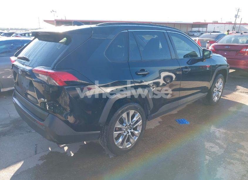 Photo 4 of 2019 Toyota Rav4 XLE PREMIUM (VIN JTMC1RFV3KD020854)