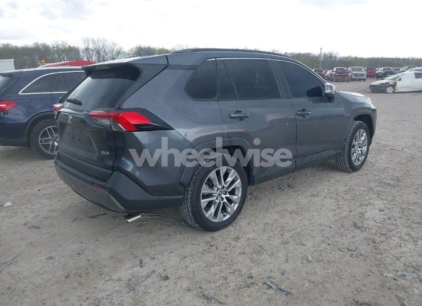 Photo 4 of 2020 Toyota Rav4 XLE PREMIUM (VIN JTMC1RFV4LD044470)