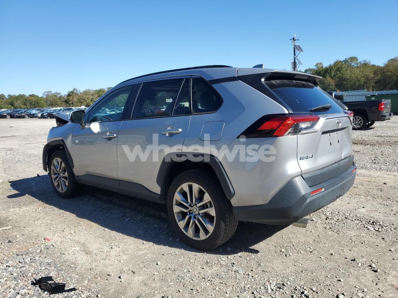 Photo 2 of 2023 TOYOTA RAV4 XLE PREMIUM (VIN JTMC1RFV4PD100607)