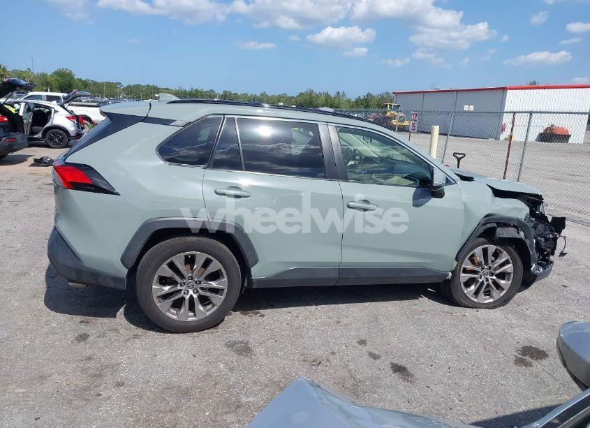 Photo 13 of 2019 Toyota Rav4 XLE PREMIUM (VIN JTMC1RFV5KD014585)
