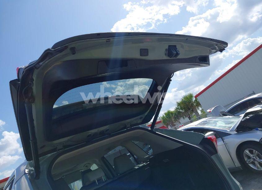 Photo 17 of 2019 Toyota Rav4 XLE PREMIUM (VIN JTMC1RFV5KD014585)