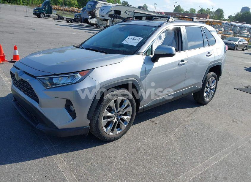 Photo 2 of 2020 Toyota Rav4 XLE PREMIUM (VIN JTMC1RFV5LD519088)