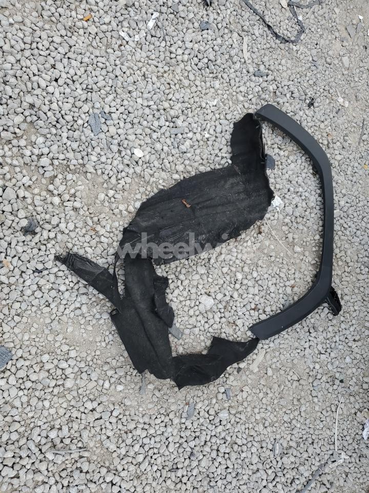 Photo 13 of 2022 TOYOTA RAV4 XLE PREMIUM (VIN JTMC1RFV5NJ024085)