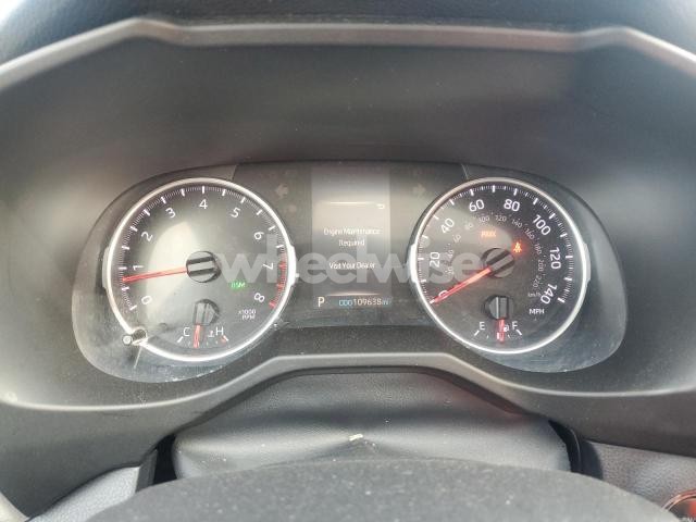 2019 TOYOTA RAV4 XLE PREMIUM (VIN JTMC1RFV7KD034692) main photo