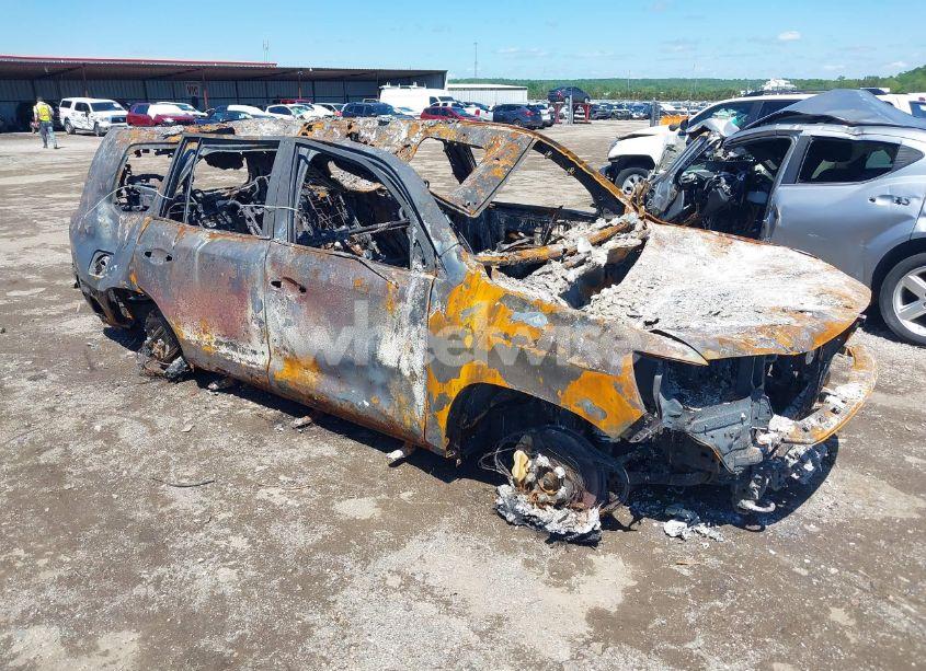 2019 Toyota Land CRUISER V8 (VIN JTMCY7AJ2K4075834) main photo