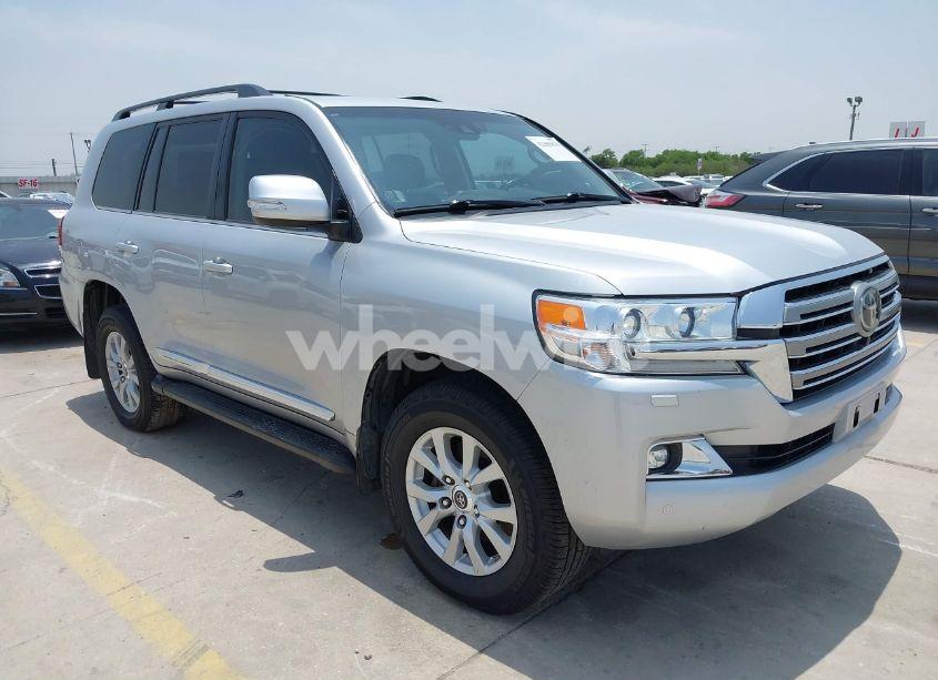 2016 Toyota Land CRUISER V8 (VIN JTMCY7AJ3G4036869) main photo