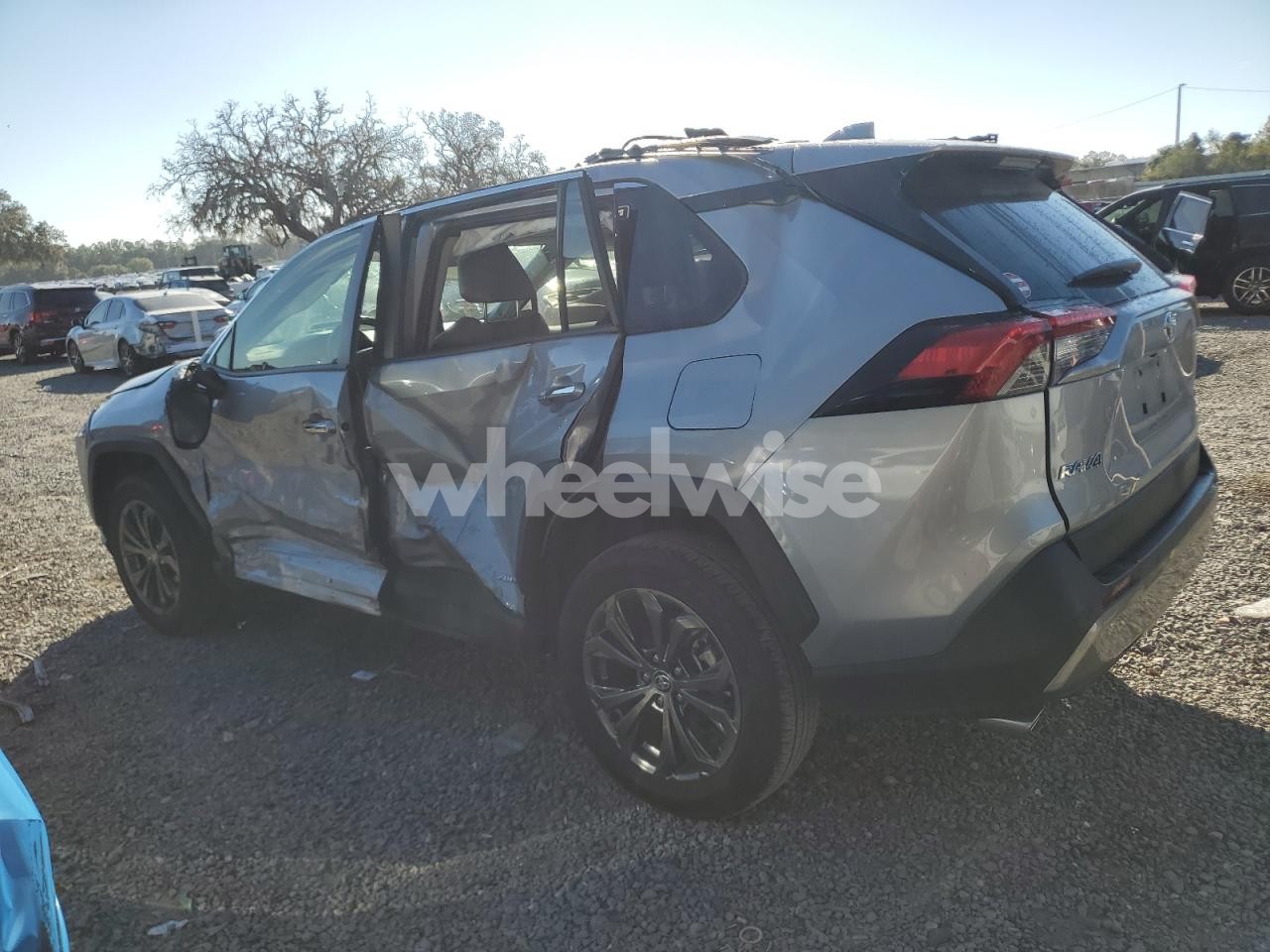 Photo 2 of 2023 TOYOTA RAV4 LIMITED (VIN JTMD6RFV1PD111277)