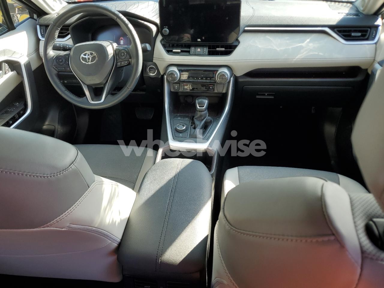 Photo 8 of 2023 TOYOTA RAV4 LIMITED (VIN JTMD6RFV1PD111277)