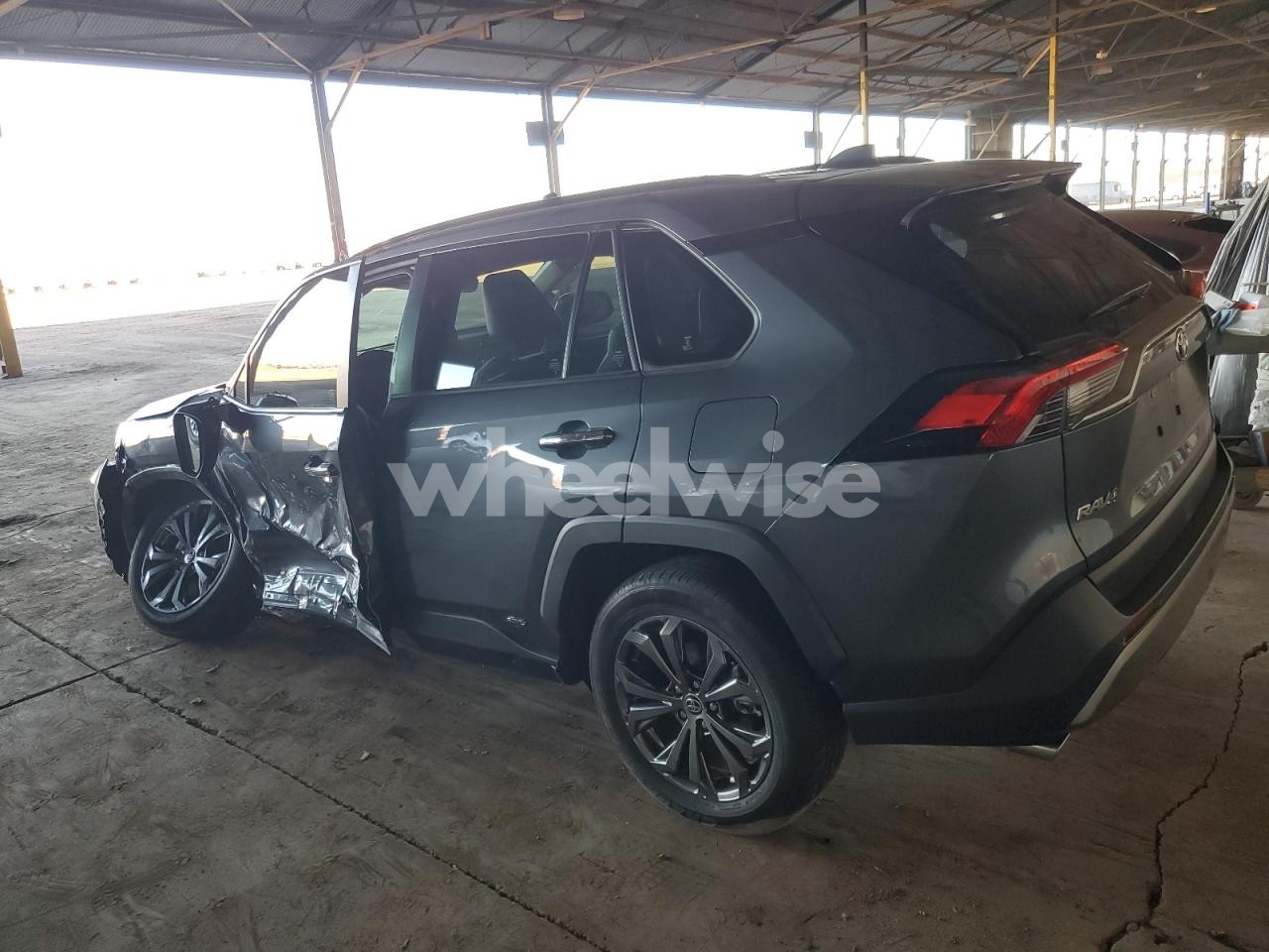 Photo 2 of 2023 TOYOTA RAV4 LIMITED (VIN JTMD6RFV2PD079813)