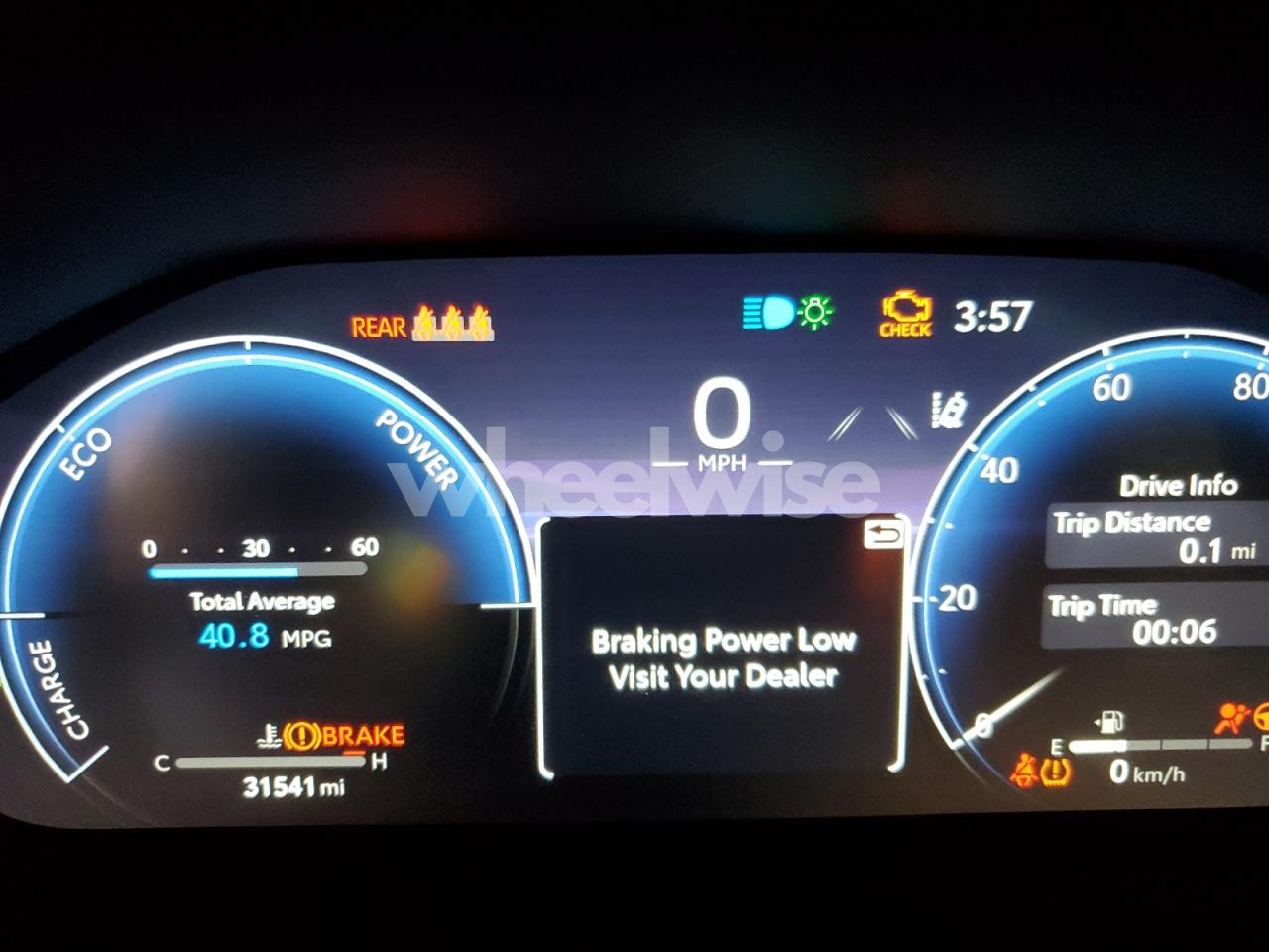 Photo 9 of 2023 TOYOTA RAV4 LIMITED (VIN JTMD6RFV2PD079813)